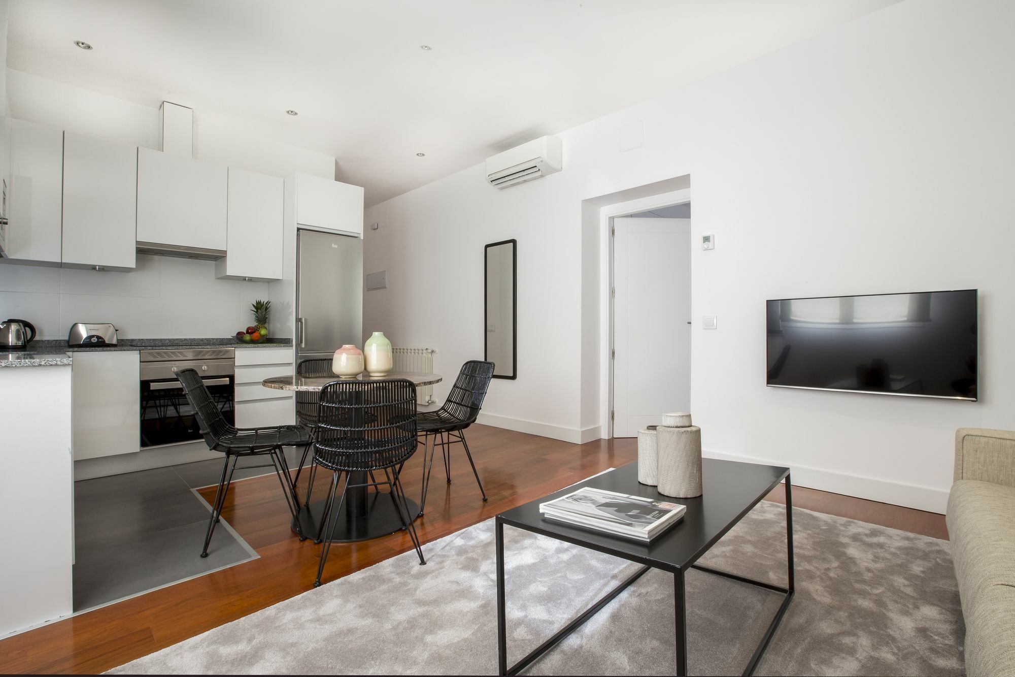 Slow Suites Augusto Madrid Exteriör bild
